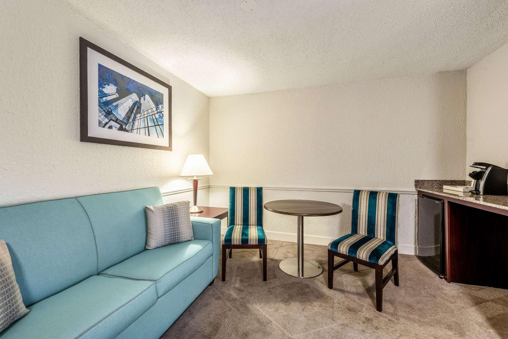 The Blu Hotel Blue Ash Cincinnati, Ascend Hotel Collection Bagian luar foto